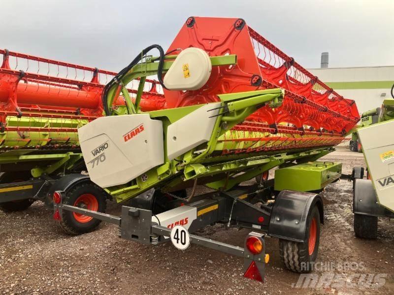 CLAAS TRION 520 Зернозбиральні комбайни