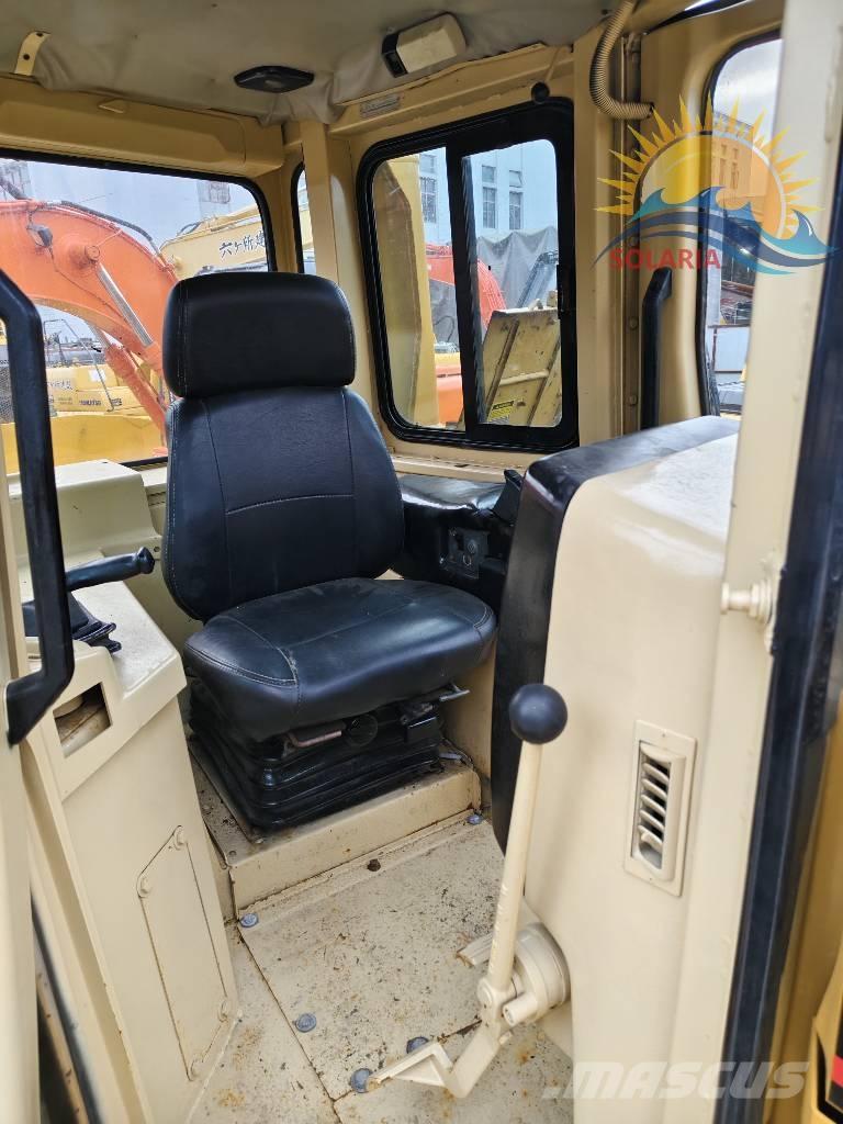 CAT D 7 R Гусеничні бульдозери
