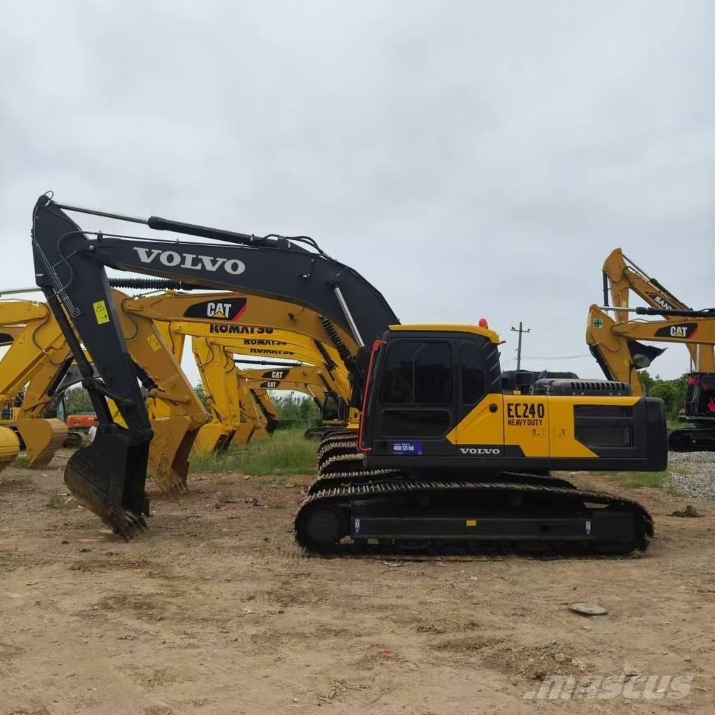 Volvo EC 240 Гусеничні екскаватори