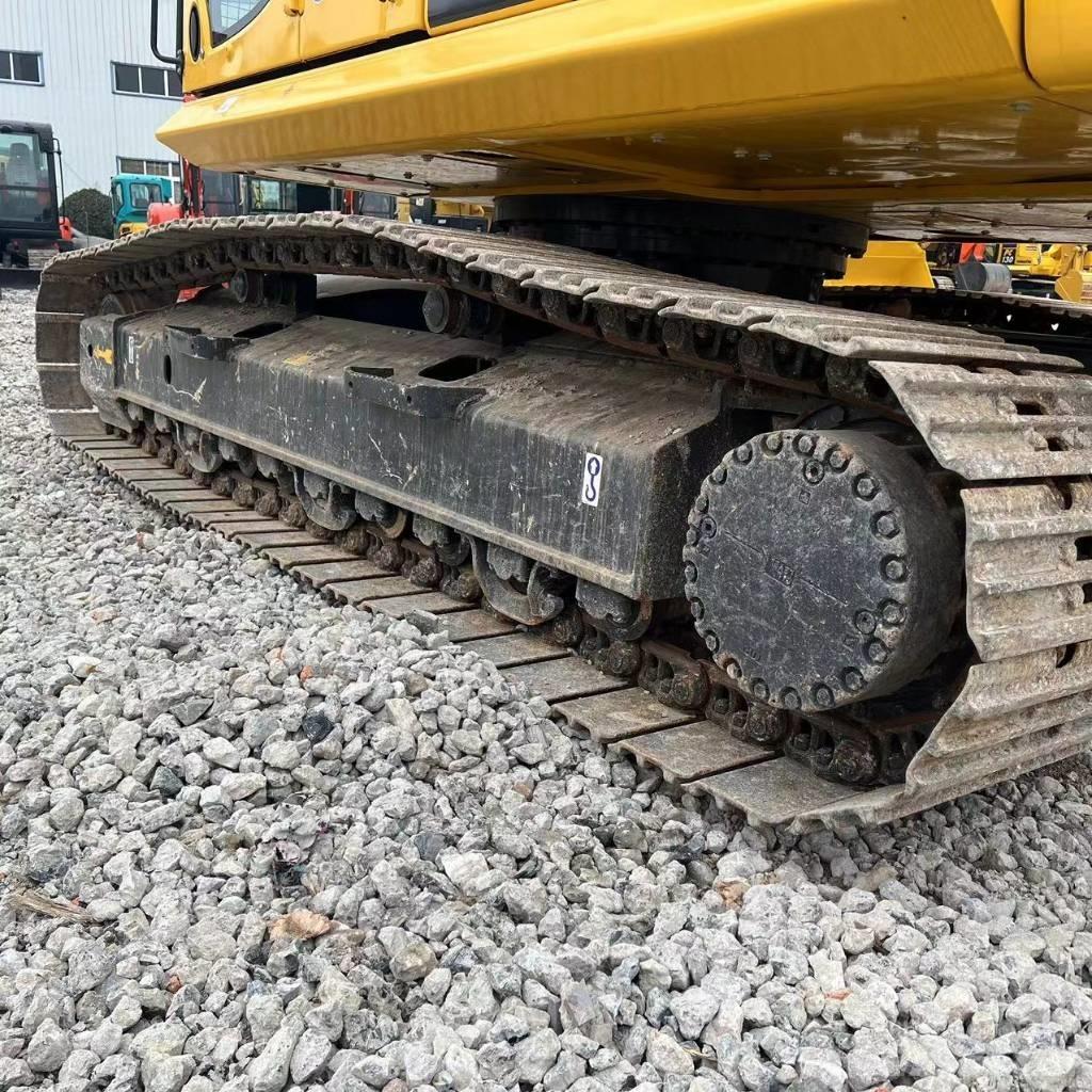 Komatsu PC240 Гусеничні екскаватори