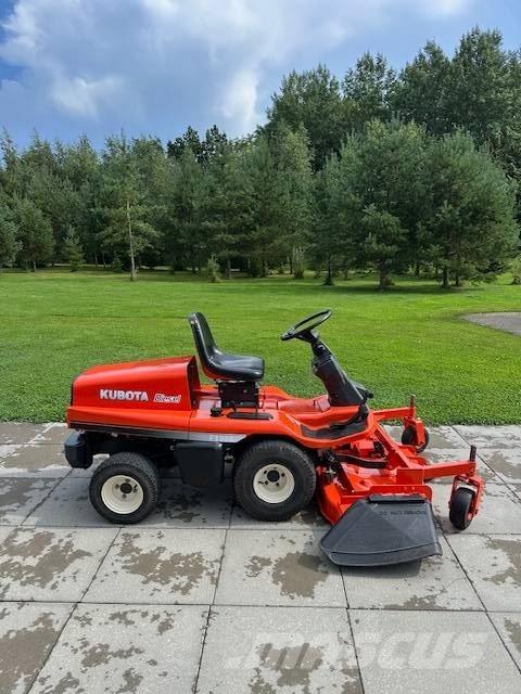 Kubota F 1900 Самохідні газонокосарки