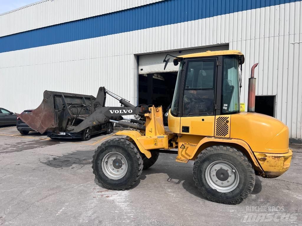 Volvo L 30 B Фронтальні навантажувачі