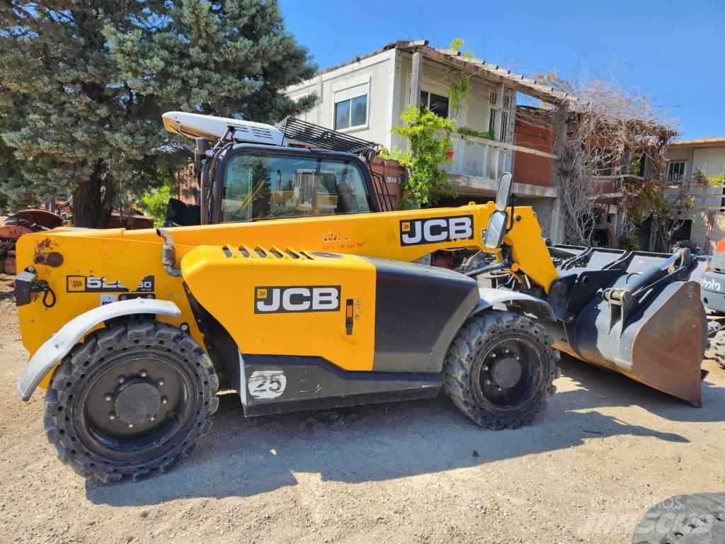 JCB 525-60 Телескопічні навантажувачі