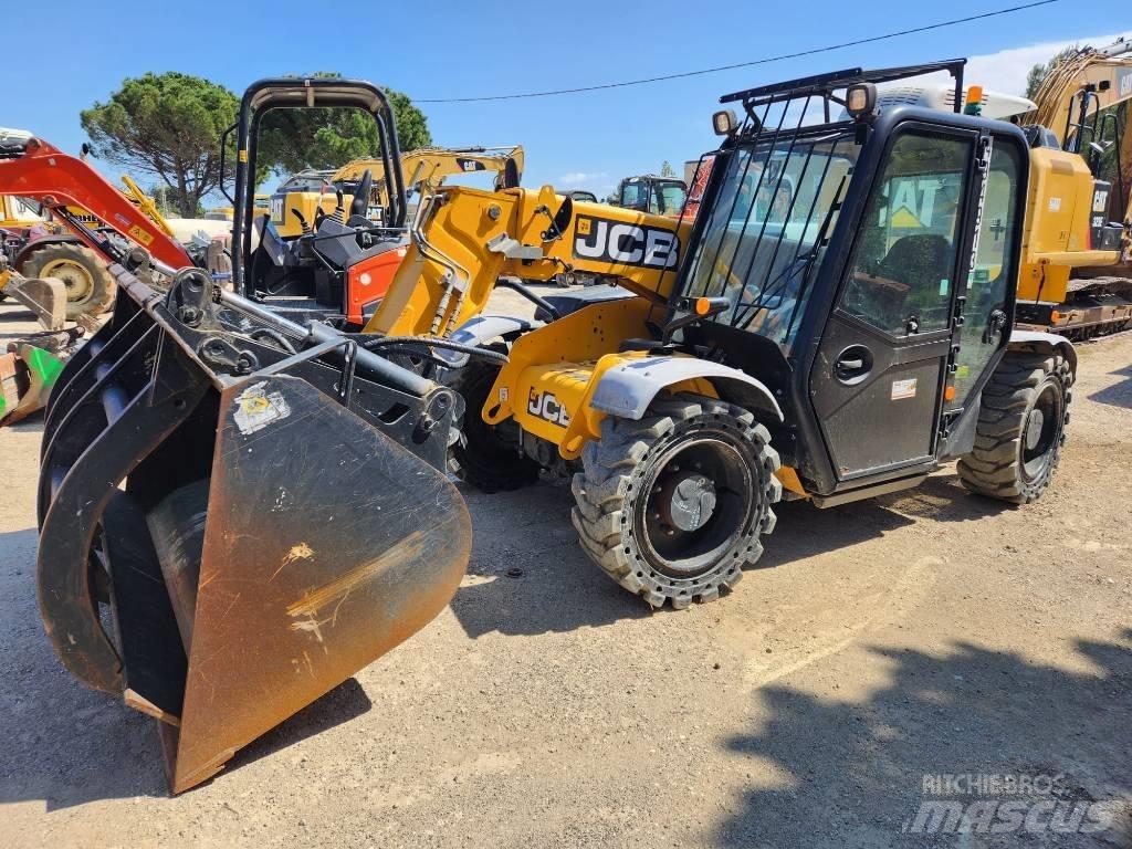 JCB 525-60 Телескопічні навантажувачі