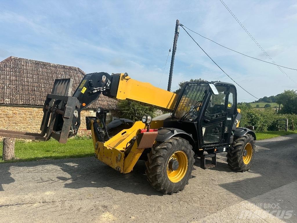 CAT TH 414 Телескопічні навантажувачі