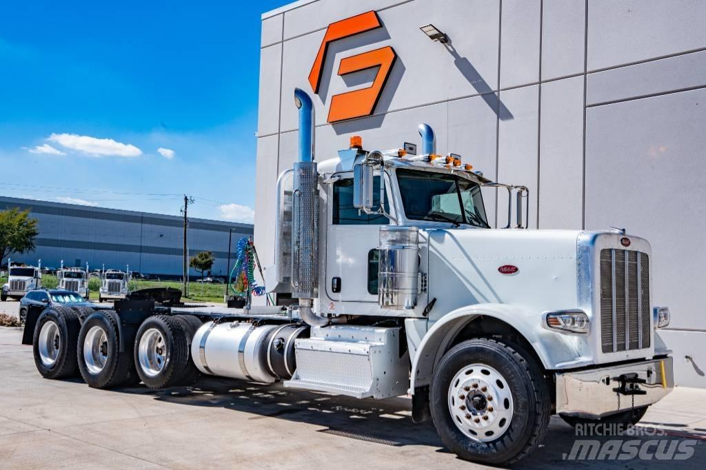 Peterbilt 388 Тягачі