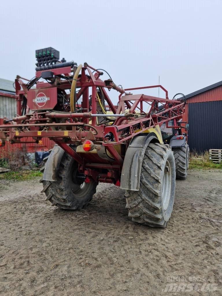 Hardi Commander 3200 Причіпні обприскувачі