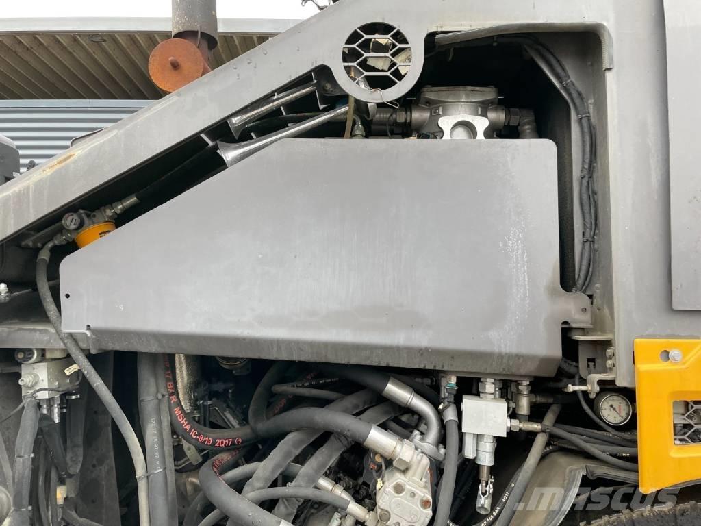 Volvo P6870 ABG Асфальтовкладачі