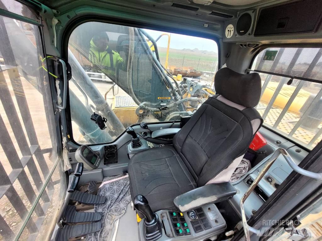 Volvo EC290 Гусеничні екскаватори