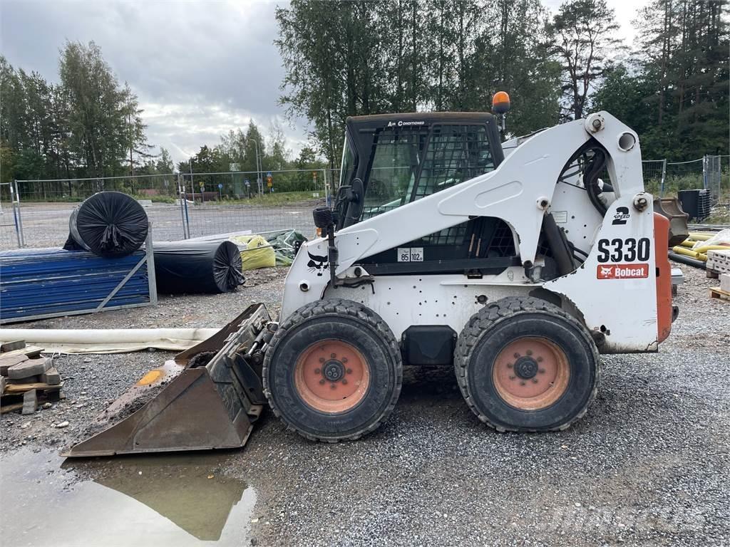 Bobcat S330 Міні-навантажувачі