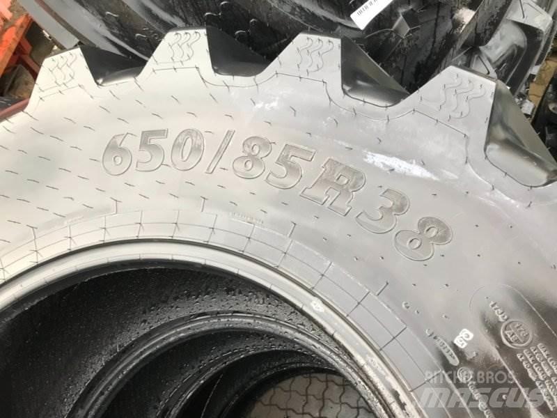 BKT 650/85R38 Колеса