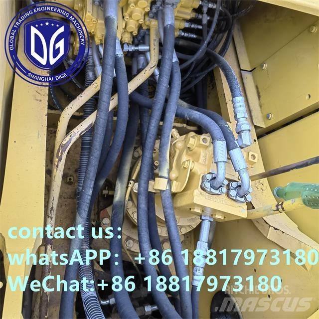 Komatsu PC220-7 Гусеничні екскаватори