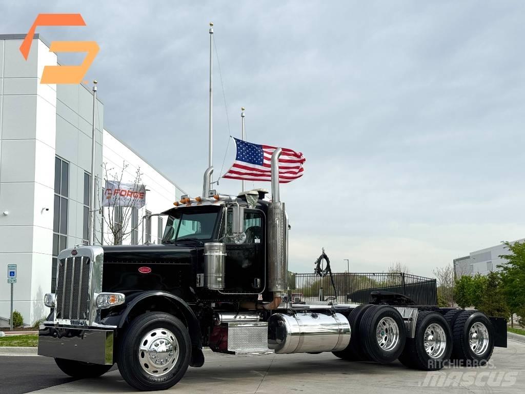 Peterbilt 388 Тягачі