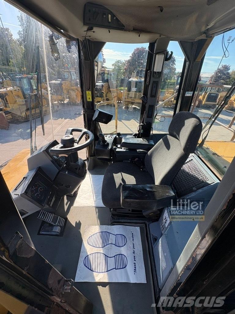 CAT 824 H Колісні бульдозери