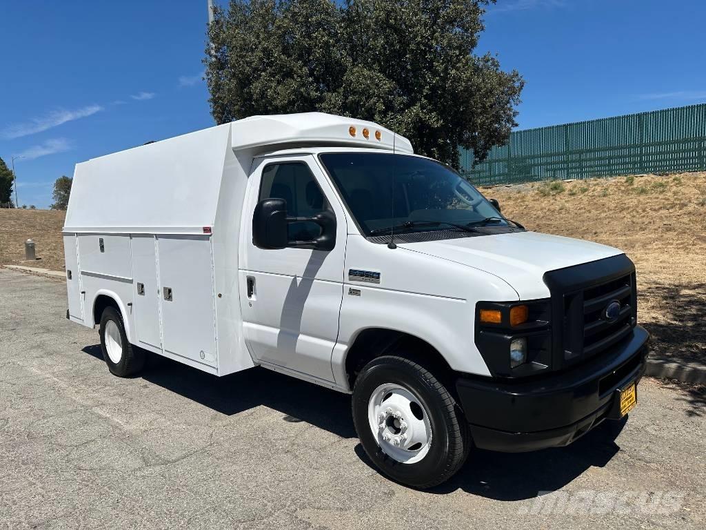 Ford Econoline E-350 Пікапи / Бічне розвантаження