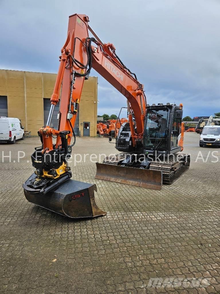 Hitachi ZX 135 US-7 Гусеничні екскаватори