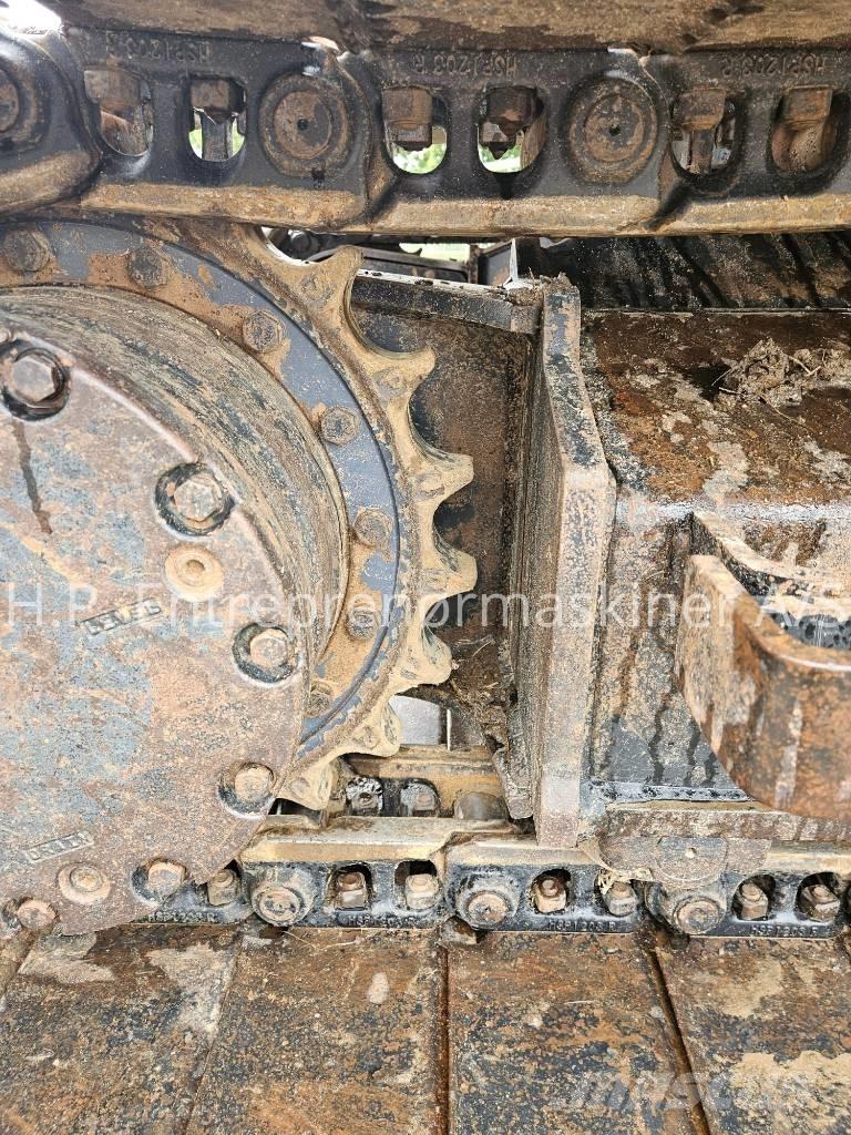 Hitachi ZX 135 US-7 Гусеничні екскаватори