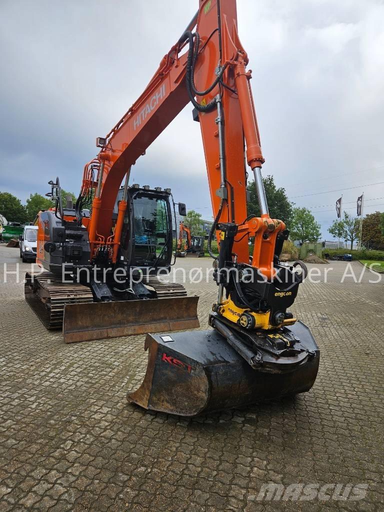 Hitachi ZX 135 US-7 Гусеничні екскаватори