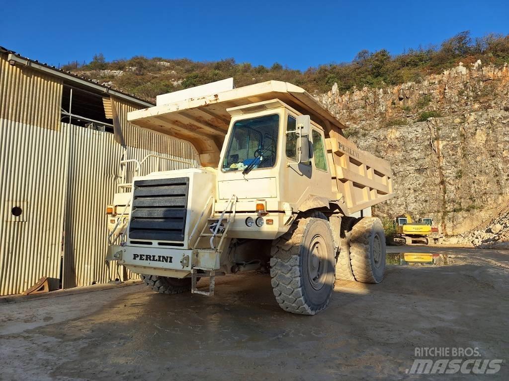 Perlini D655E Кар`єрні самоскиди