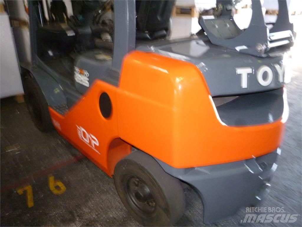 Toyota 02-8FGF25 Газові навантажувачі