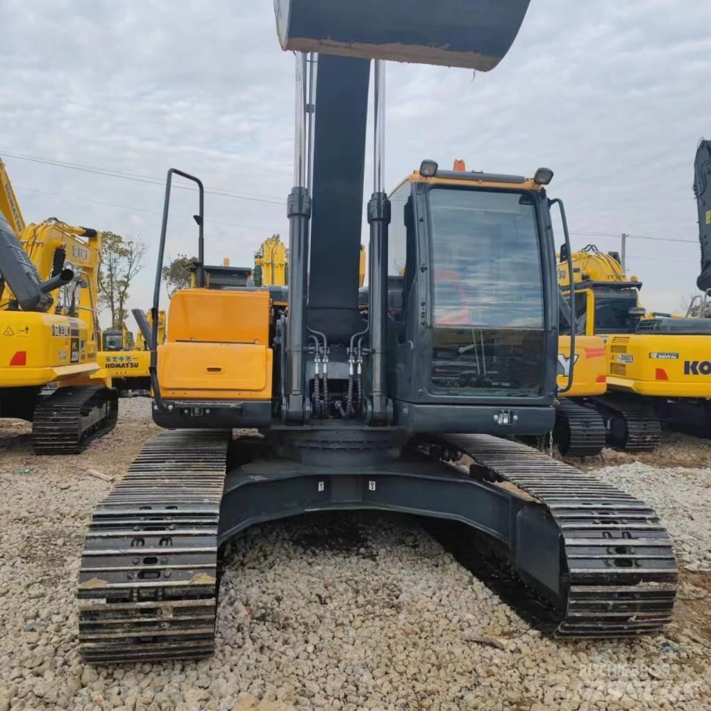 Hyundai 225VS Гусеничні екскаватори