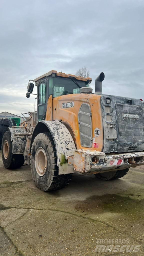 Hyundai HL 960 Фронтальні навантажувачі