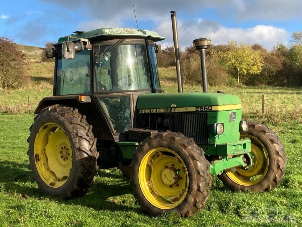 John Deere 2650 Трактори