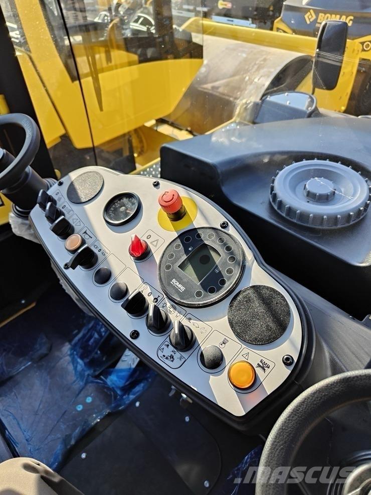Bomag BW 24 R H Пневматичні катки