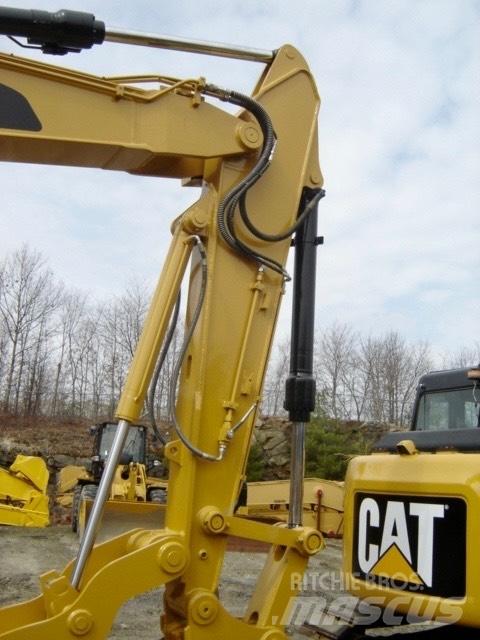 CAT 311F Гусеничні екскаватори