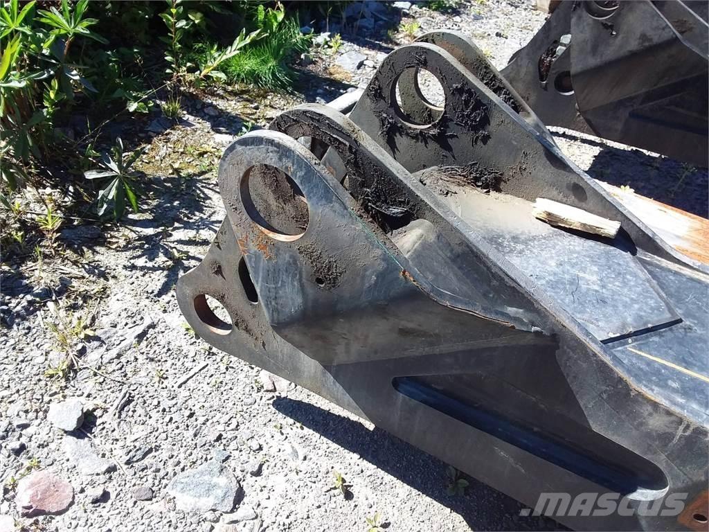 Komatsu C270h Крани лісозаготівельних машин