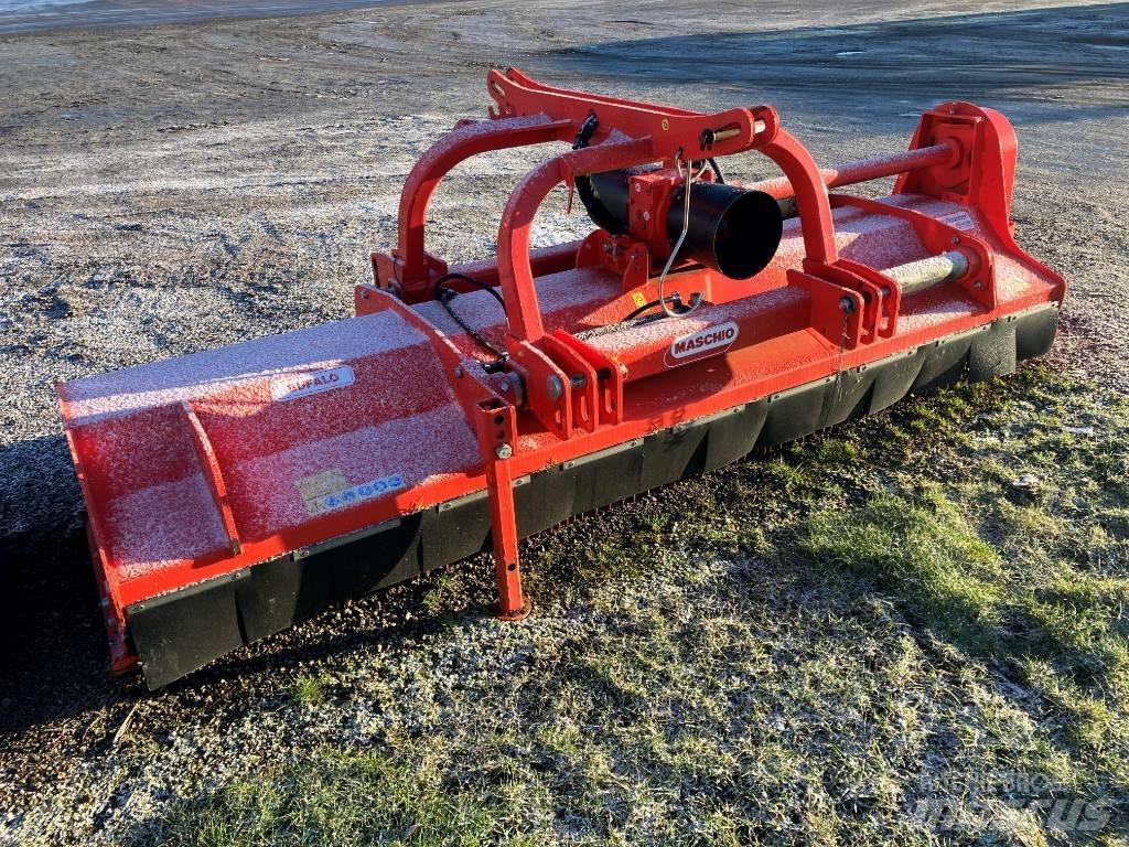 Maschio bufalo 300 Газонні і лукові косилки