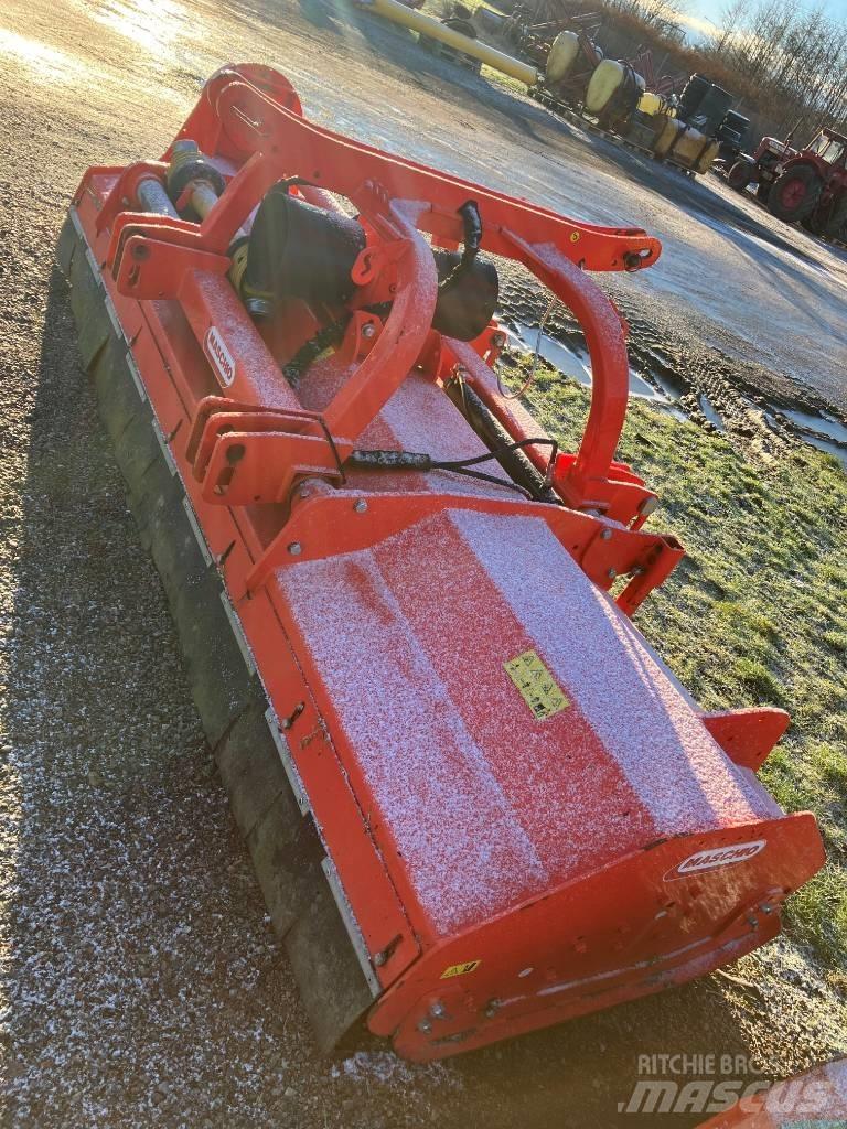Maschio bufalo 300 Газонні і лукові косилки
