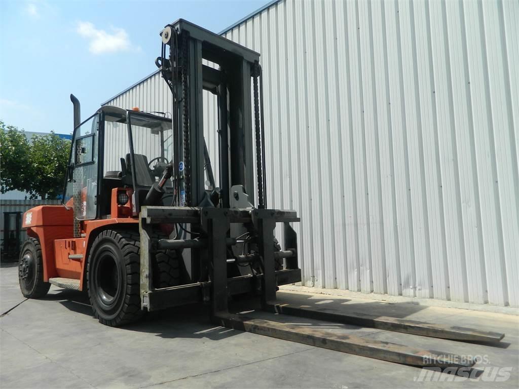 Kalmar DCE100 12 Дизельні навантажувачі