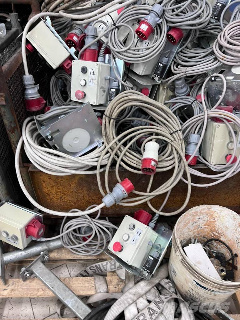 Geda 300 Z-ZP Будівельні підйомники