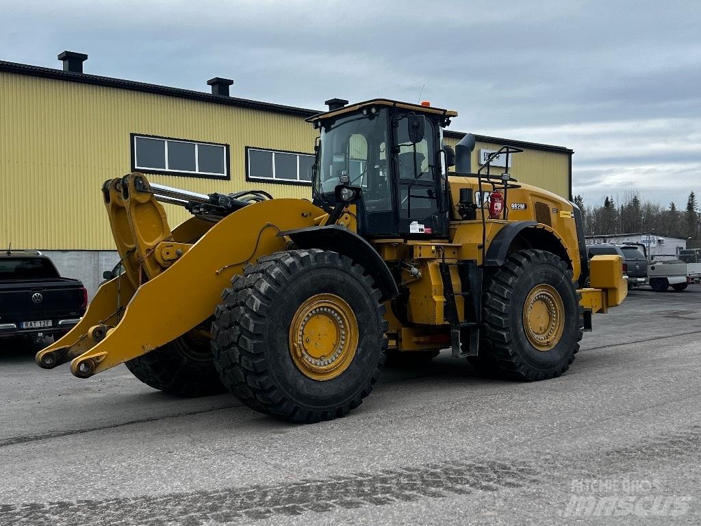 CAT 982 M Фронтальні навантажувачі
