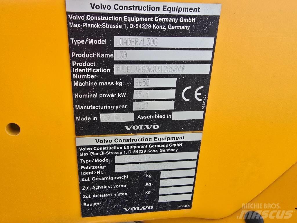 Volvo L 30 G Фронтальні навантажувачі