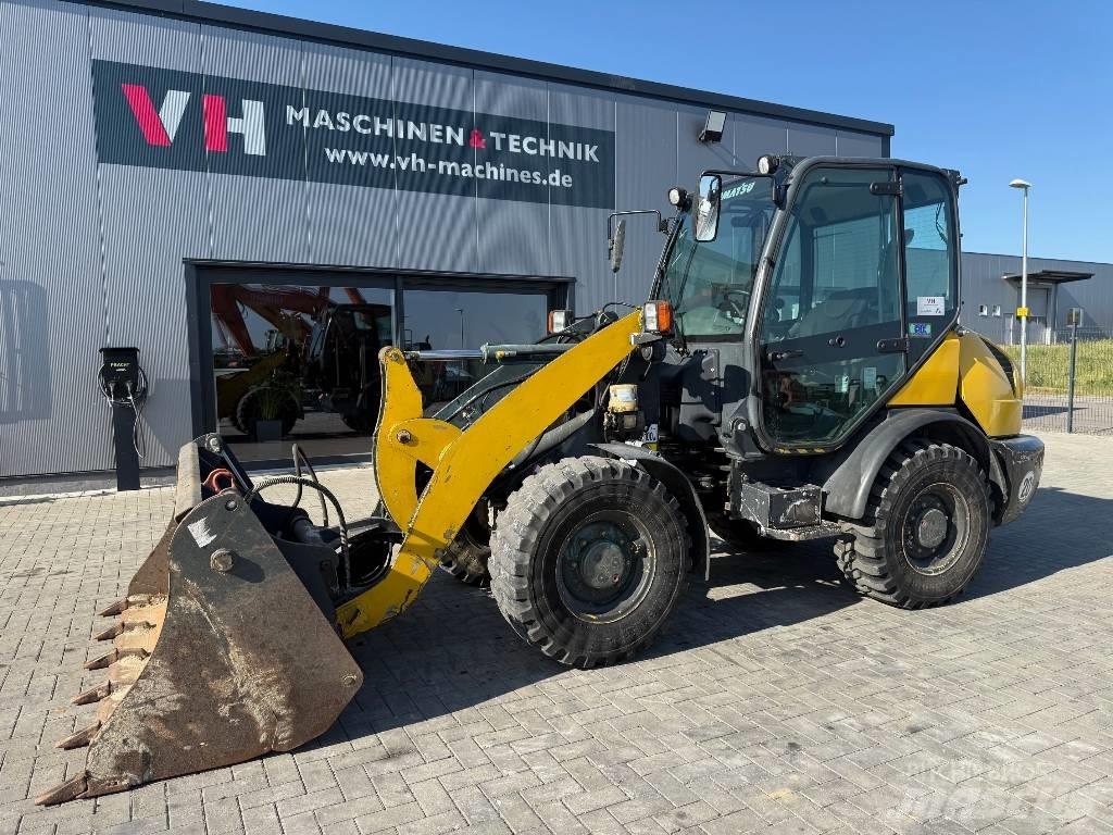 Komatsu WA 70-6 Фронтальні навантажувачі