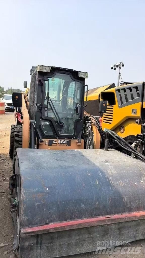 CASE SR 130 Міні-навантажувачі