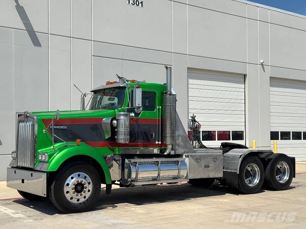 Kenworth W 900 Тягачі