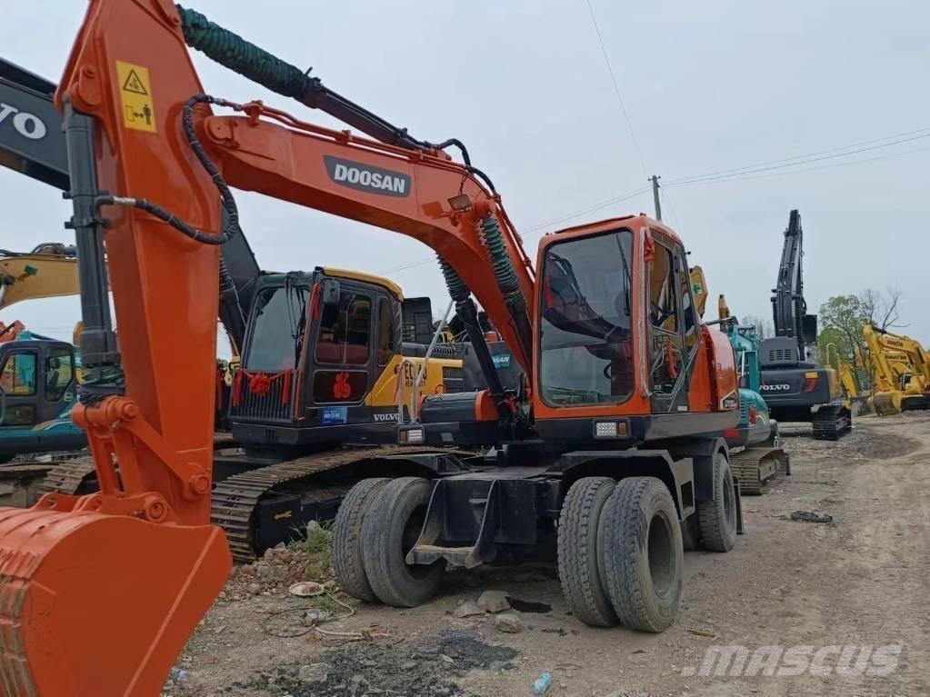 Doosan 150 W Колісні екскаватори