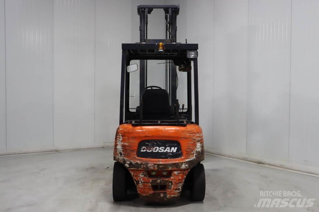 Doosan B45X-5 Електронавантажувачі