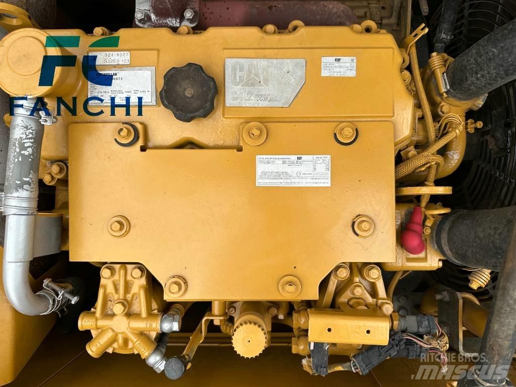 CAT 313D2GC Середні екскаватори 7т. - 12т.