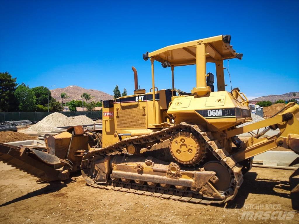 CAT D 6 M XL Гусеничні бульдозери
