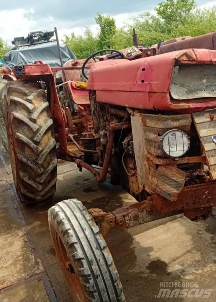 Massey Ferguson 165 Трактори