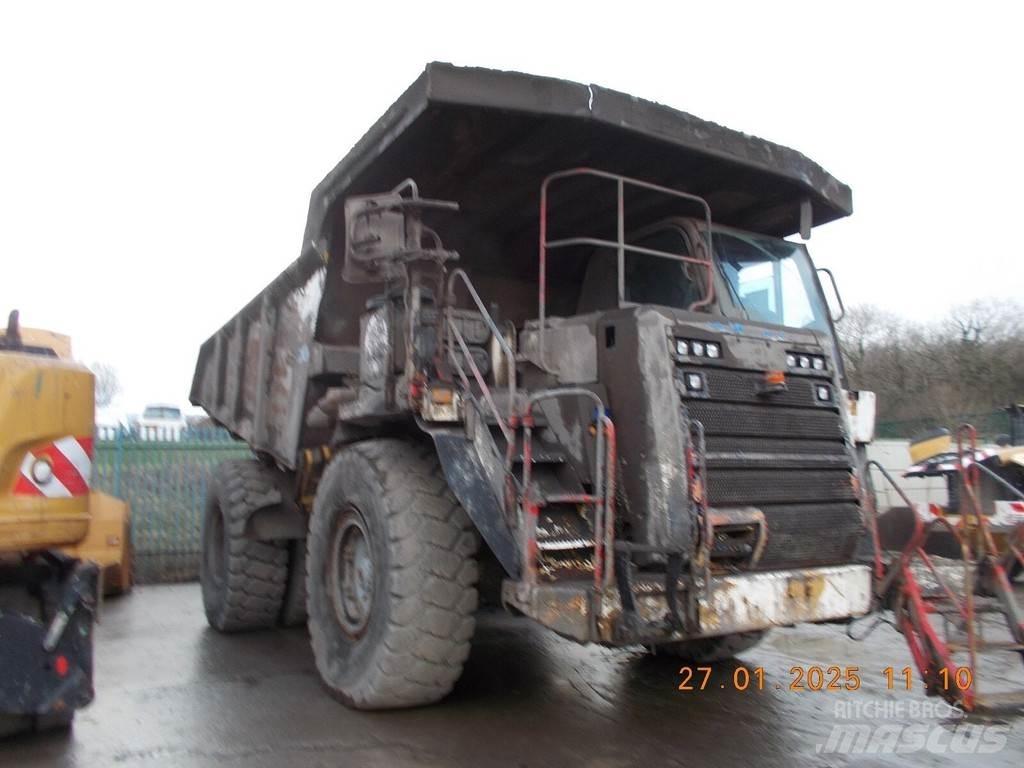 CAT 775G Кар`єрні самоскиди