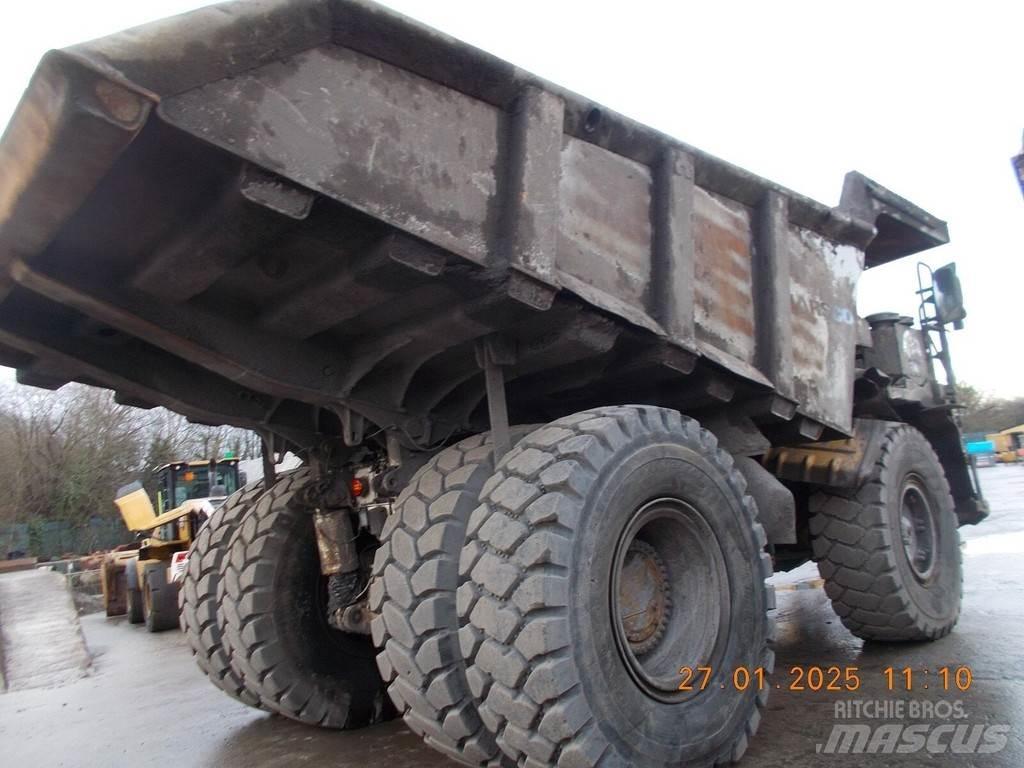 CAT 775G Кар`єрні самоскиди