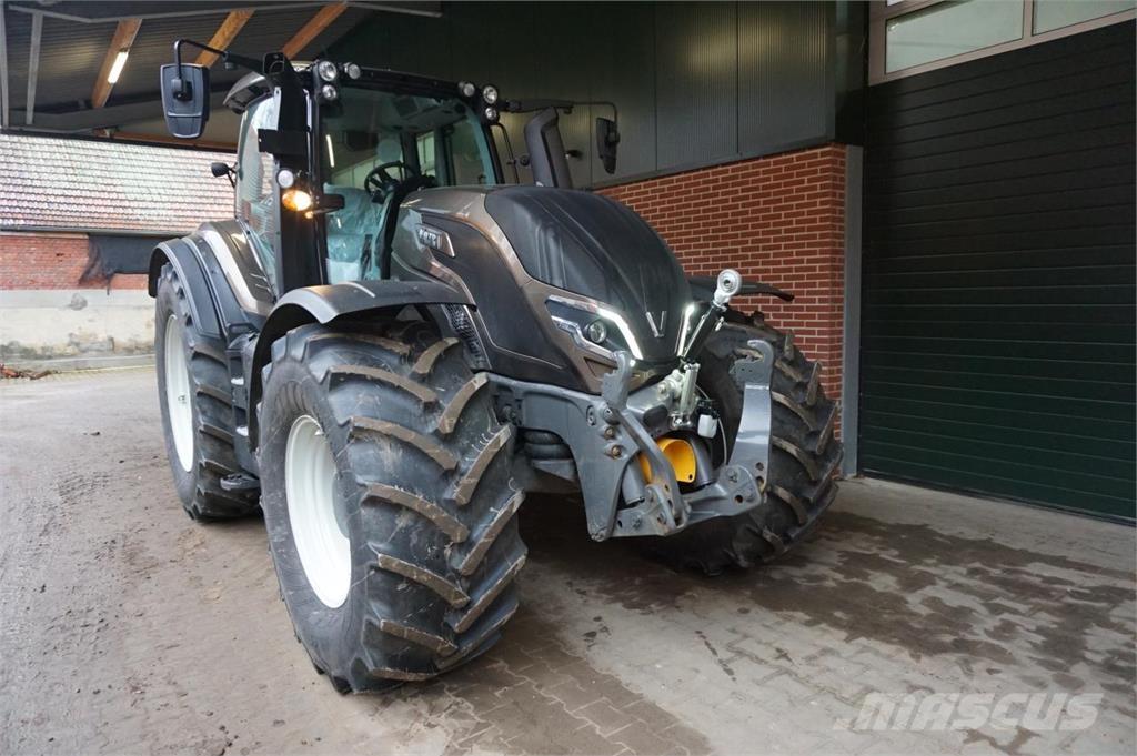 Valtra T175 Active Трактори
