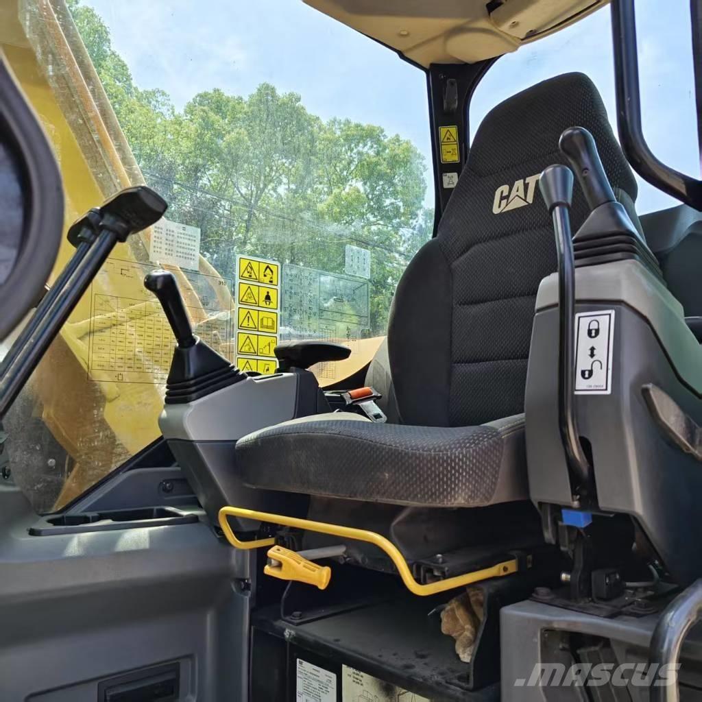 CAT 310 Гусеничні екскаватори