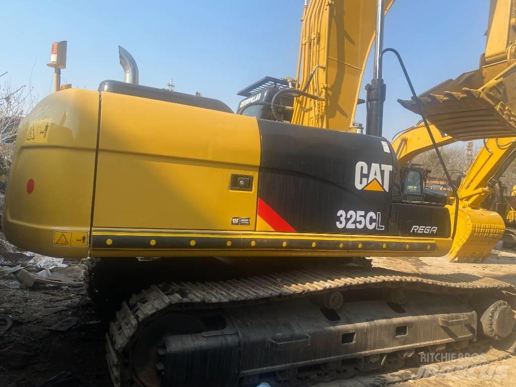 CAT 325 CL Гусеничні екскаватори