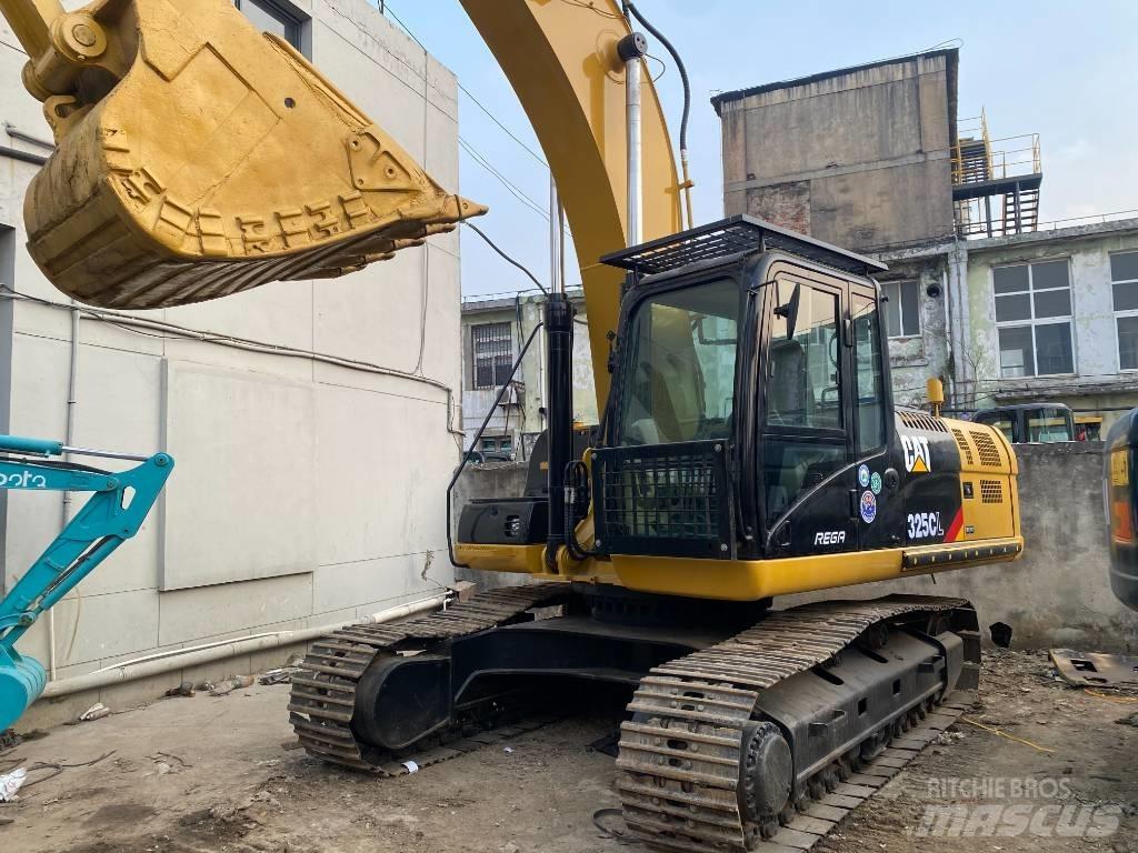 CAT 325 CL Гусеничні екскаватори
